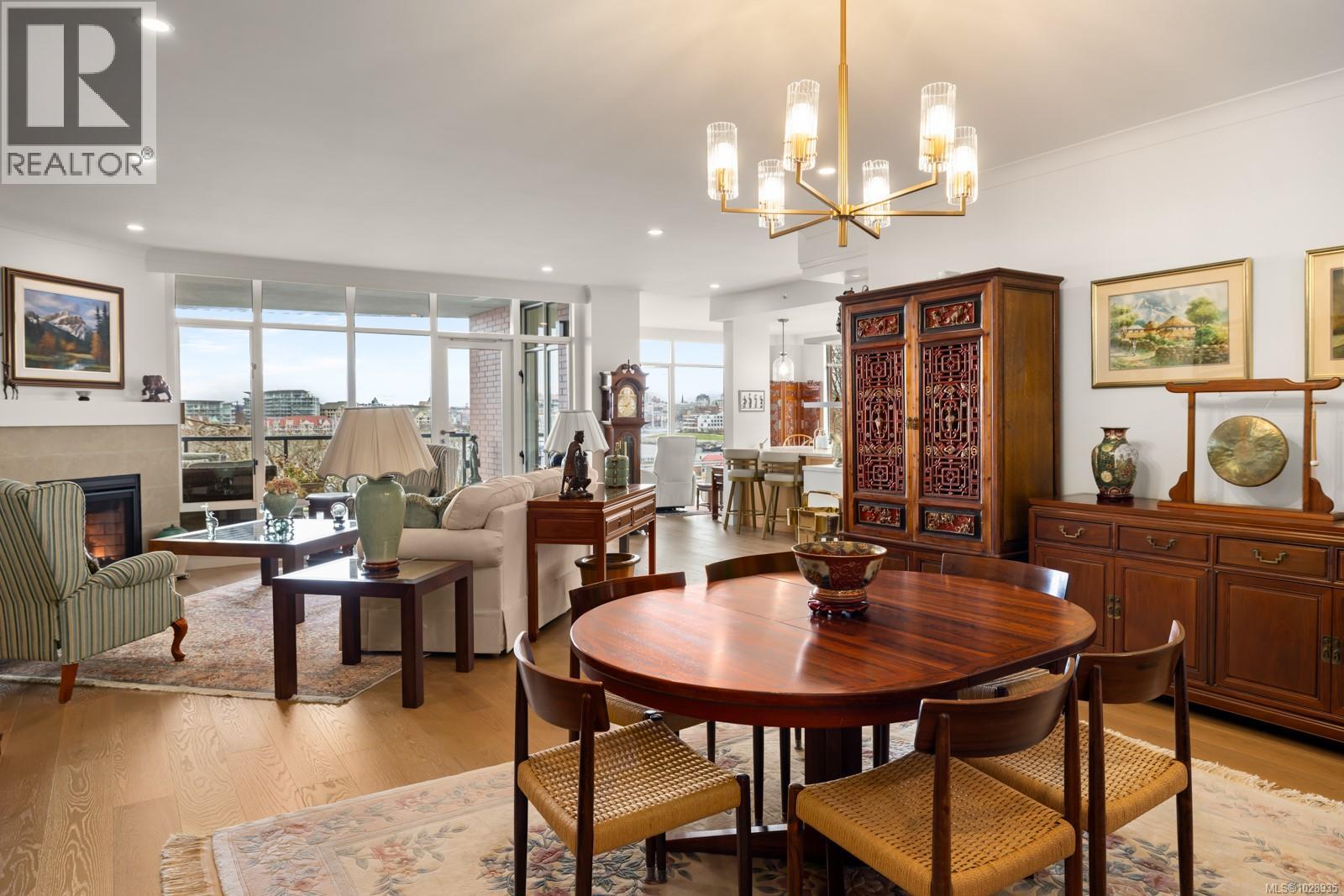 #517 21 DALLAS RD - 17