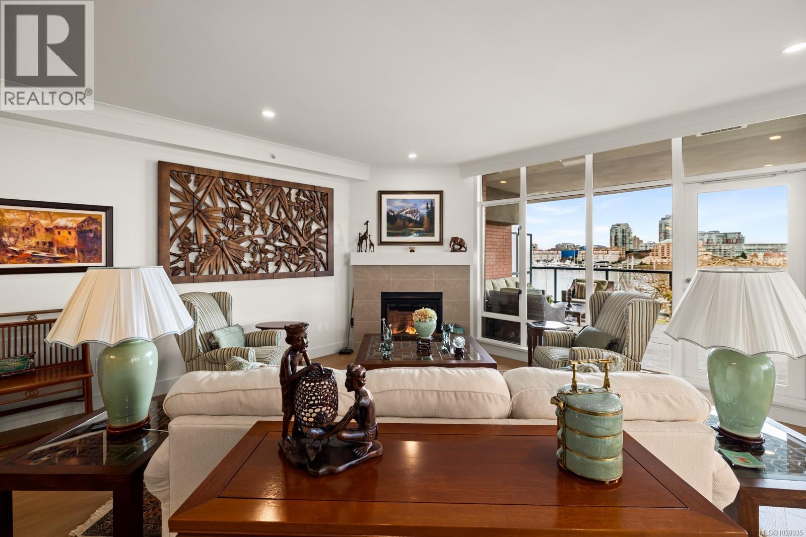 #517 21 DALLAS RD - 19