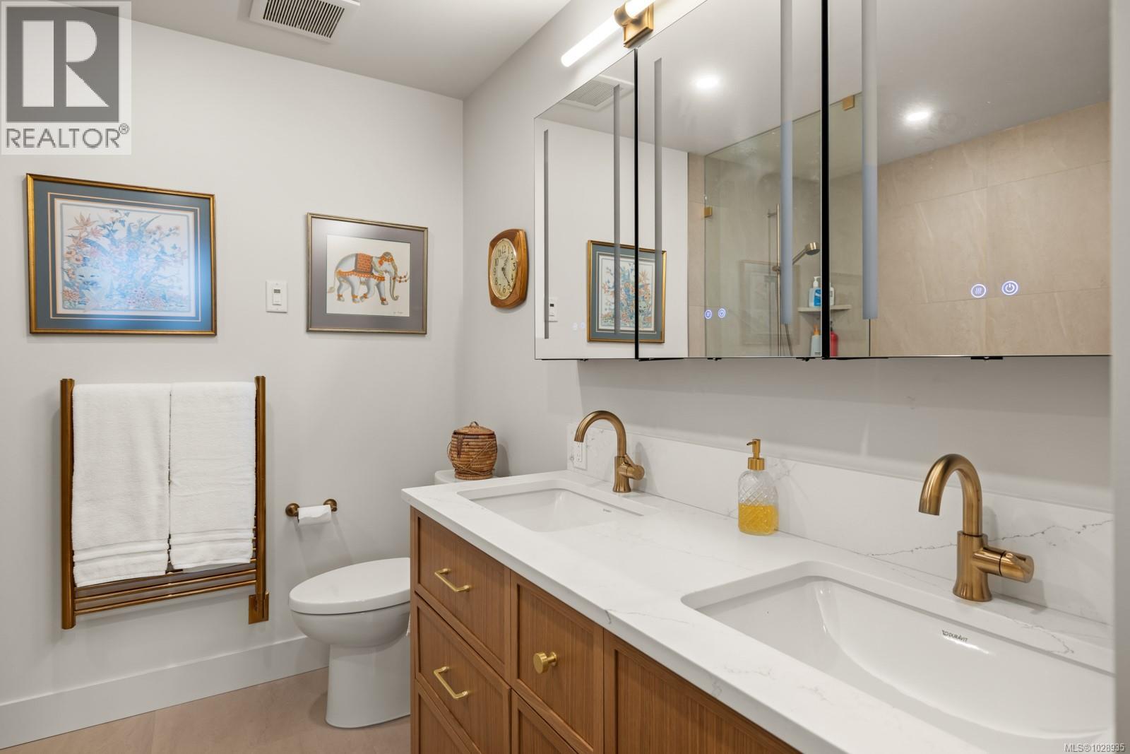 #517 21 Dallas Rd - 22