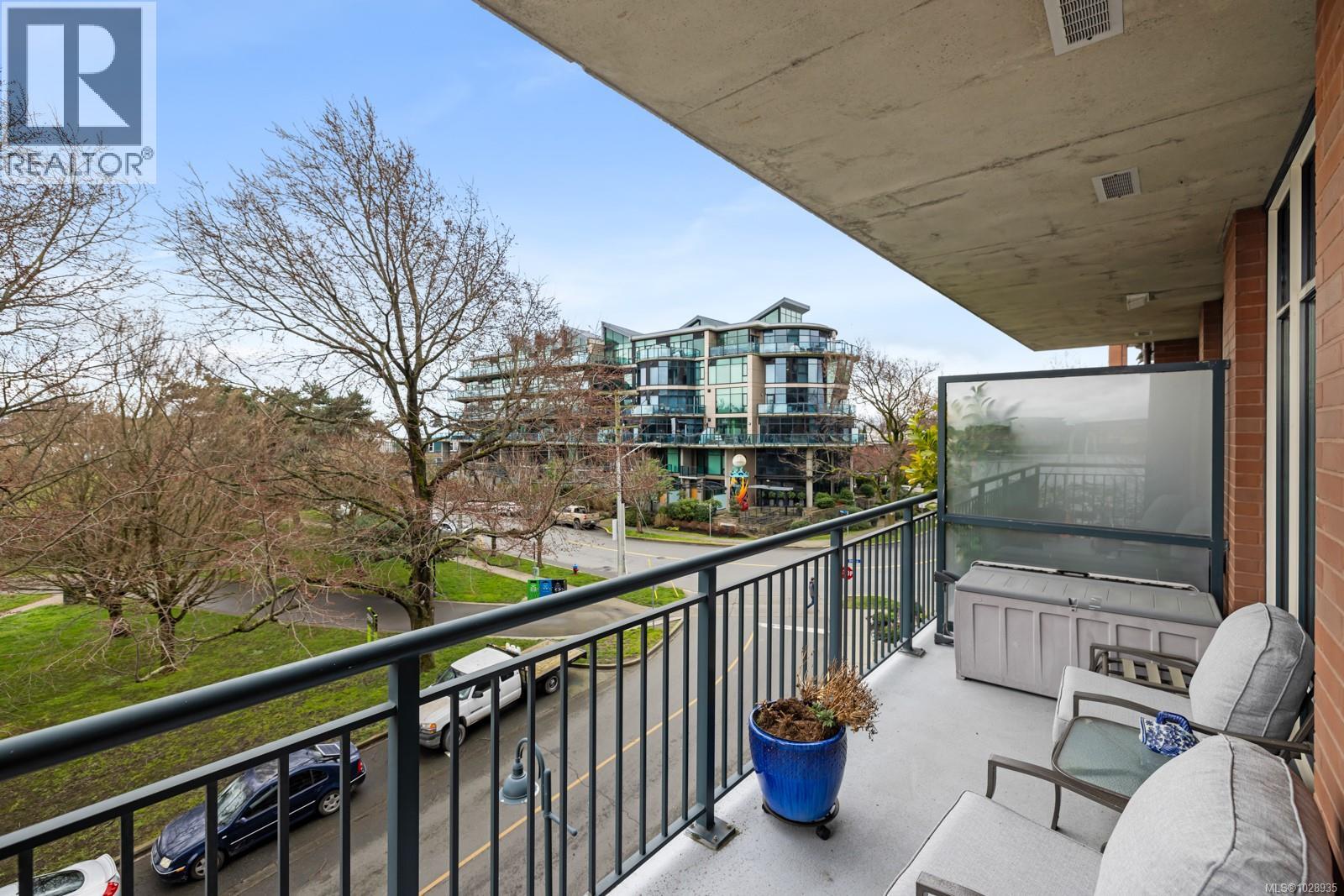 #517 21 Dallas Rd - 26