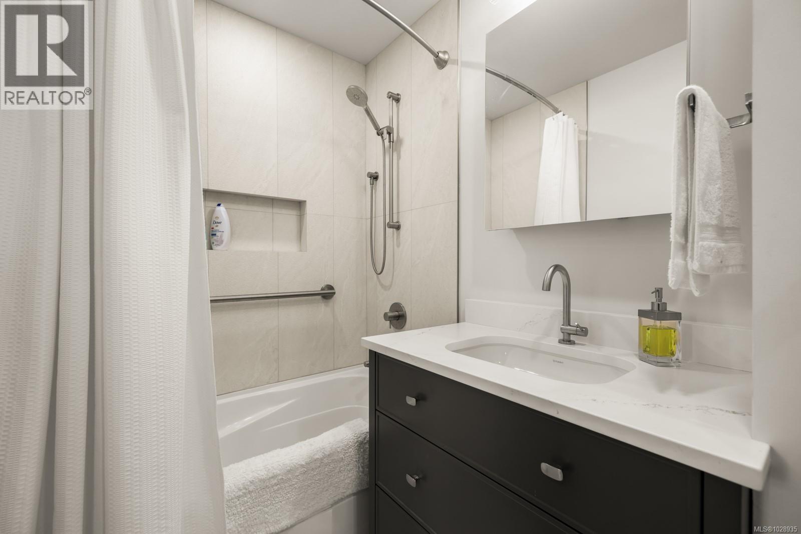 #517 21 Dallas Rd - 29