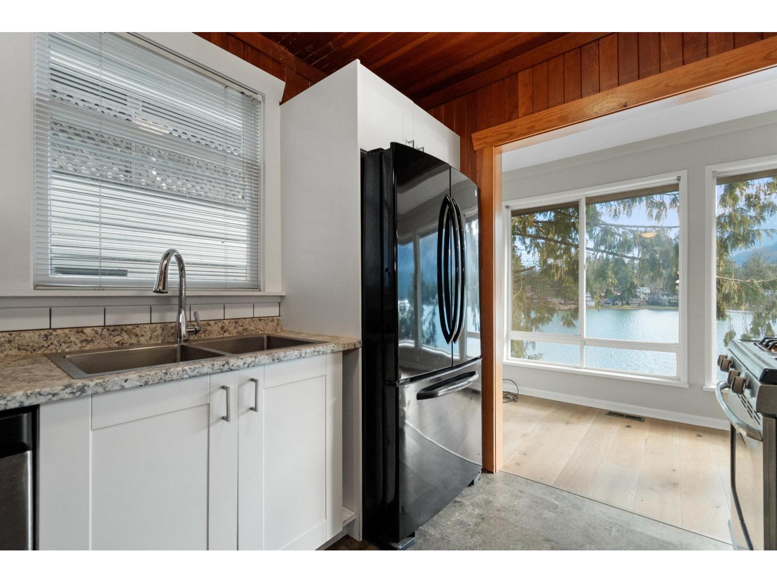 36 LAKESHORE DRIVE, Cultus Lake North, Cultus Lake