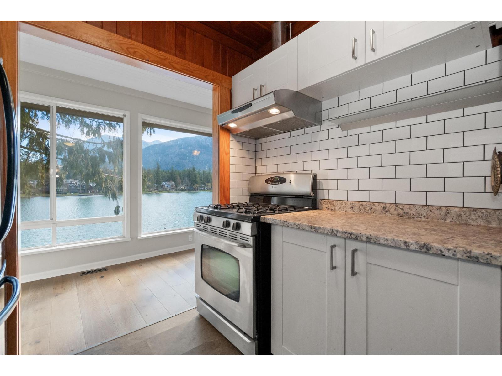 36 LAKESHORE DRIVE, Cultus Lake North, Cultus Lake