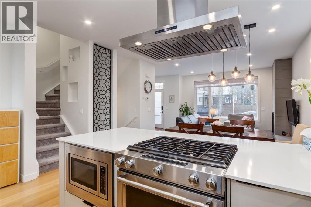 5016 17 Street SW, Calgary, Alberta