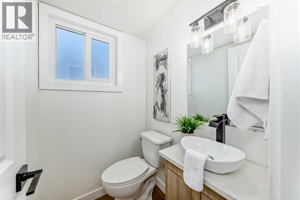 Single Family House for Sale in  Falworth Way NE Falconridge Calgary 