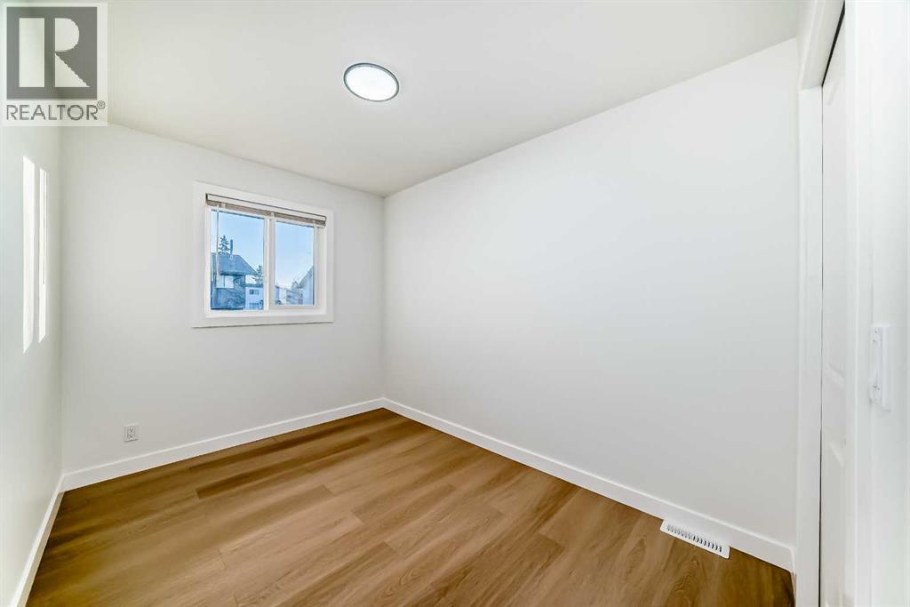 Single Family House for Sale in  Falworth Way NE Falconridge Calgary 