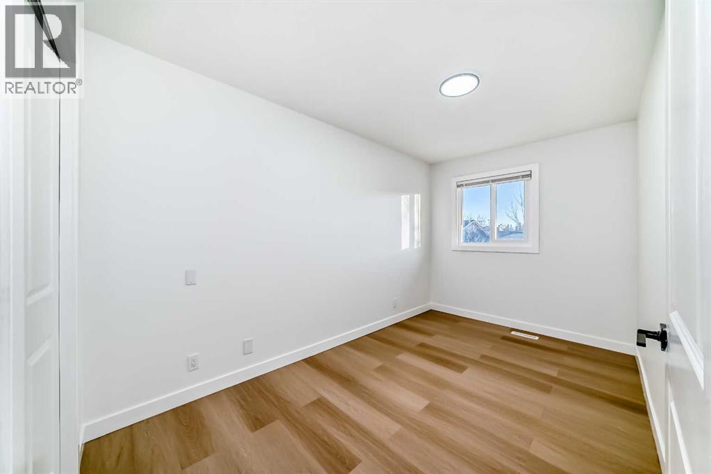 Single Family House for Sale in  Falworth Way NE Falconridge Calgary 