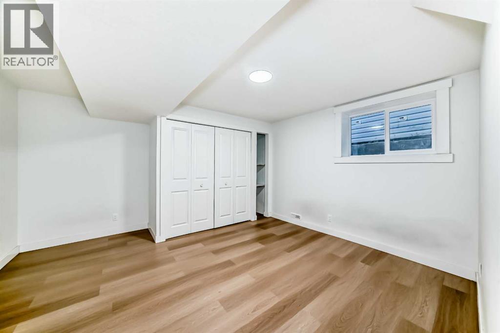 Single Family House for Sale in  Falworth Way NE Falconridge Calgary 