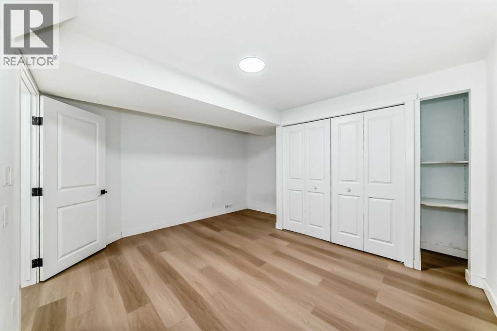 Single Family House for Sale in  Falworth Way NE Falconridge Calgary 