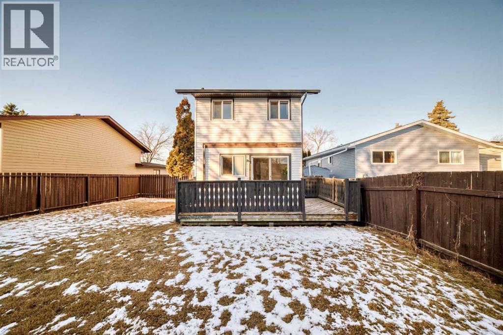 Single Family House for Sale in  Falworth Way NE Falconridge Calgary 