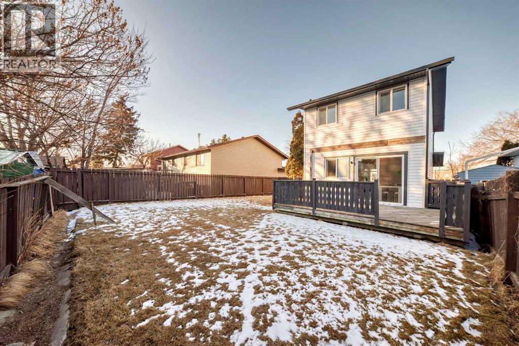 Single Family House for Sale in  Falworth Way NE Falconridge Calgary 