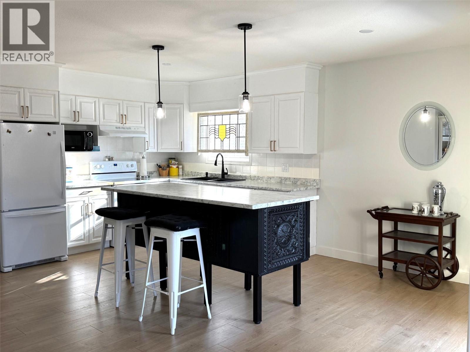 17 2250 Louie Drive, Westbank