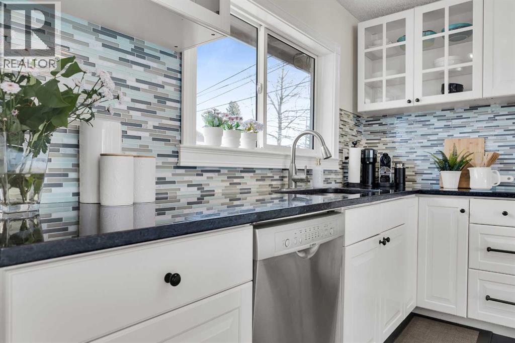 Single Family House Bungalow for Sale in  Worcester Drive SW Wildwood Calgary 