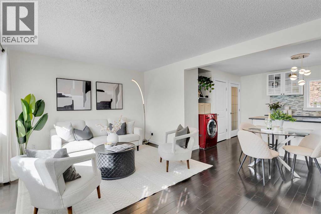 Single Family House Bungalow for Sale in  Worcester Drive SW Wildwood Calgary 