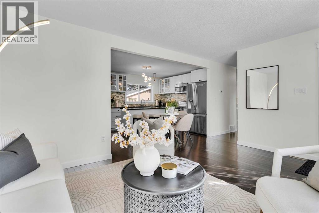 Single Family House Bungalow for Sale in  Worcester Drive SW Wildwood Calgary 