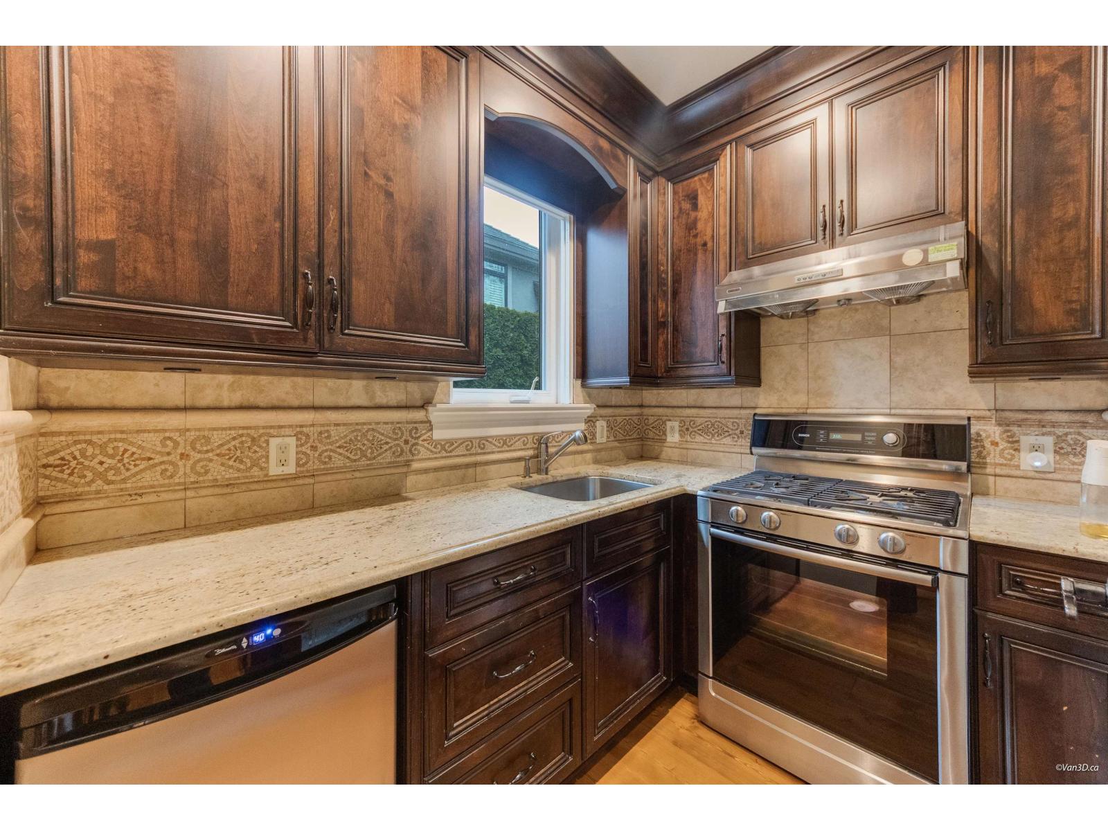 14526 32B AVENUE, Surrey