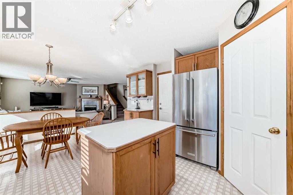 Single Family House for Sale in  Somerset Drive SW Somerset Calgary 