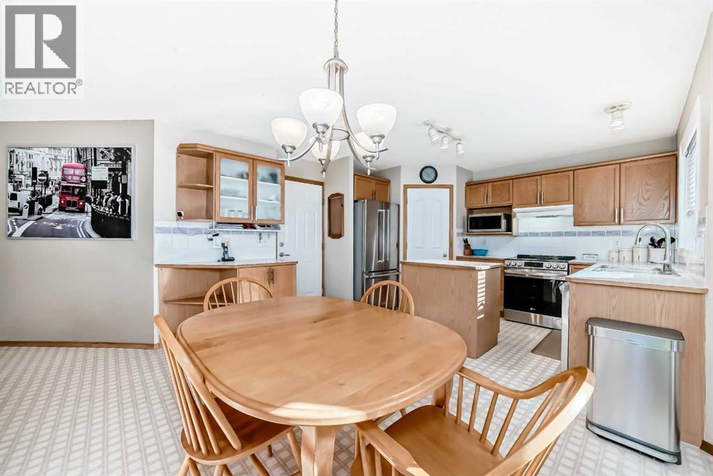 Single Family House for Sale in  Somerset Drive SW Somerset Calgary 