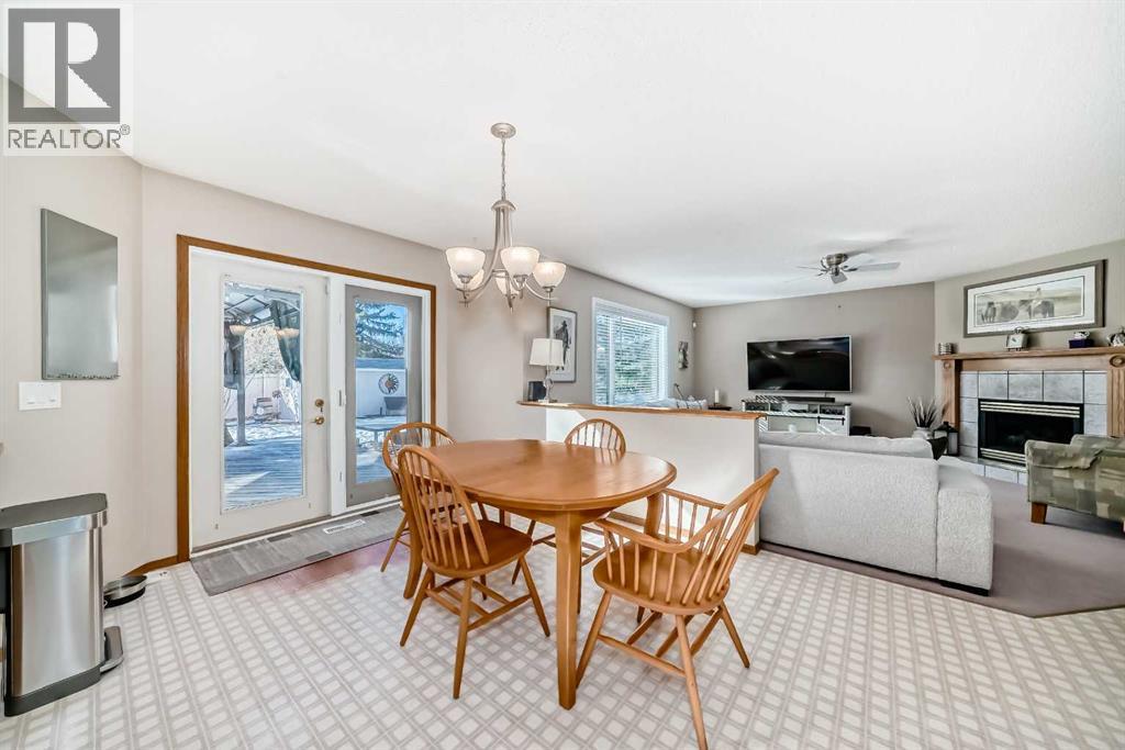 Single Family House for Sale in  Somerset Drive SW Somerset Calgary 