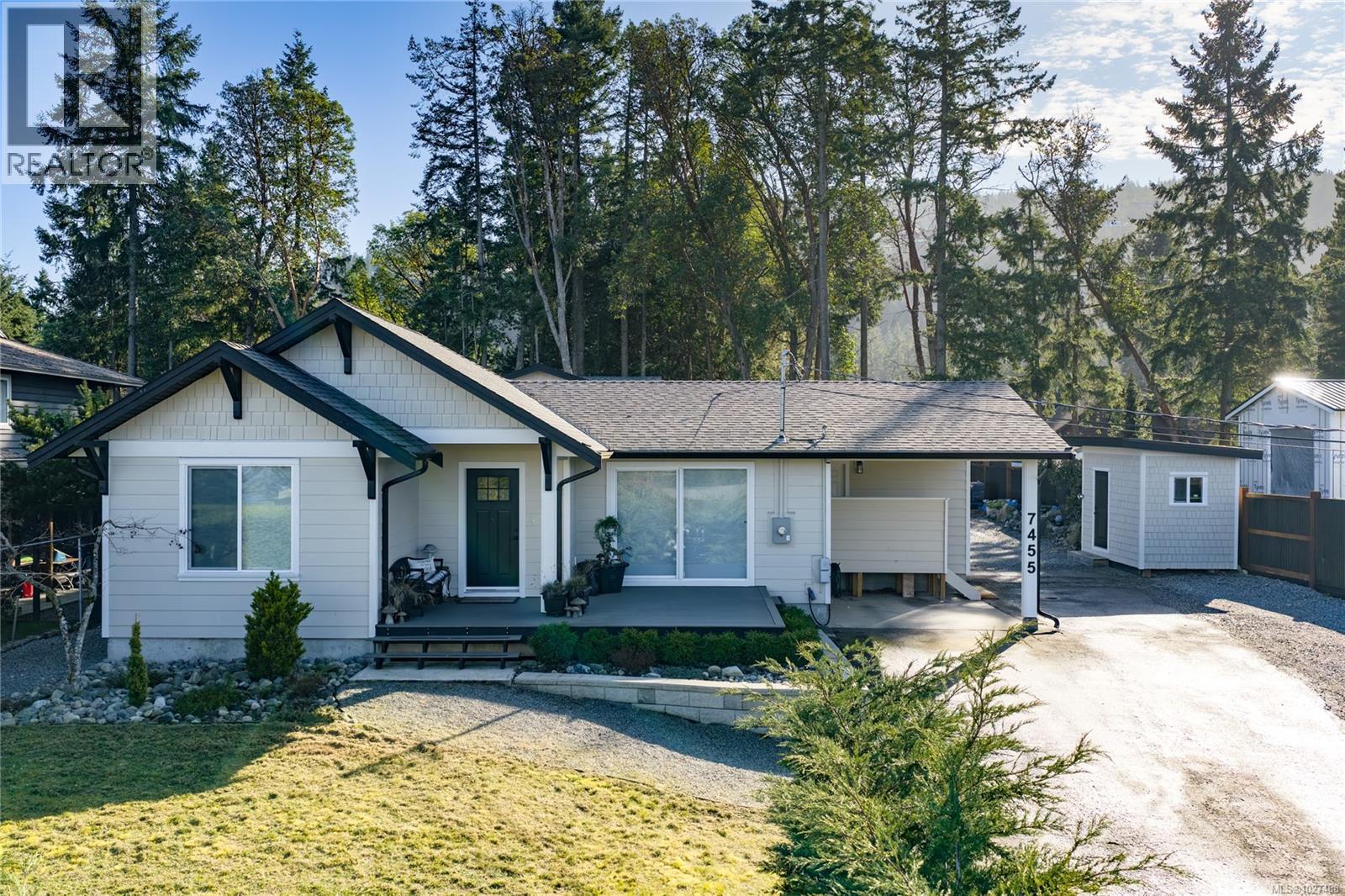 7455 CLARK CRES - Image 2