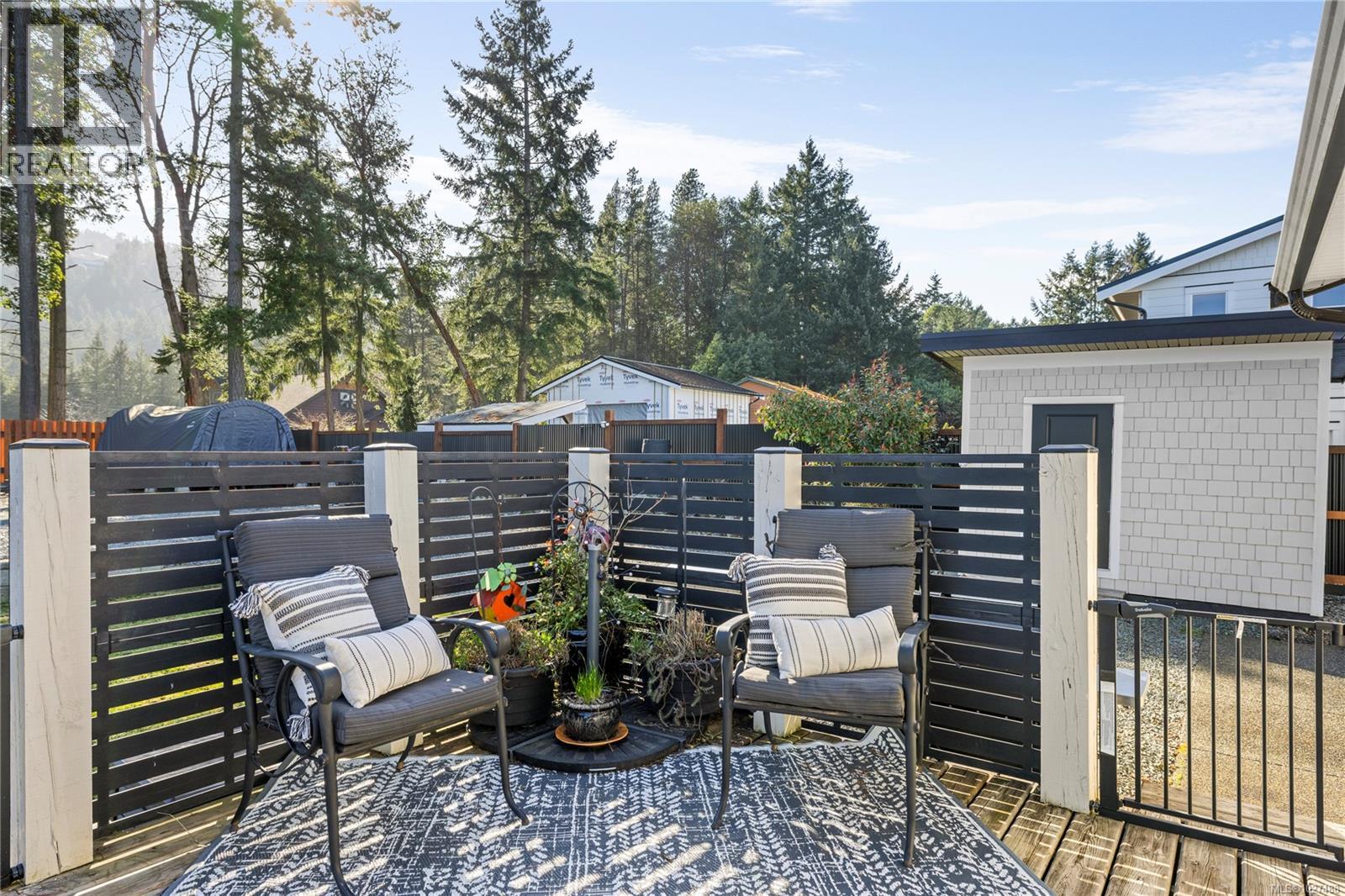 7455 CLARK CRES - 34