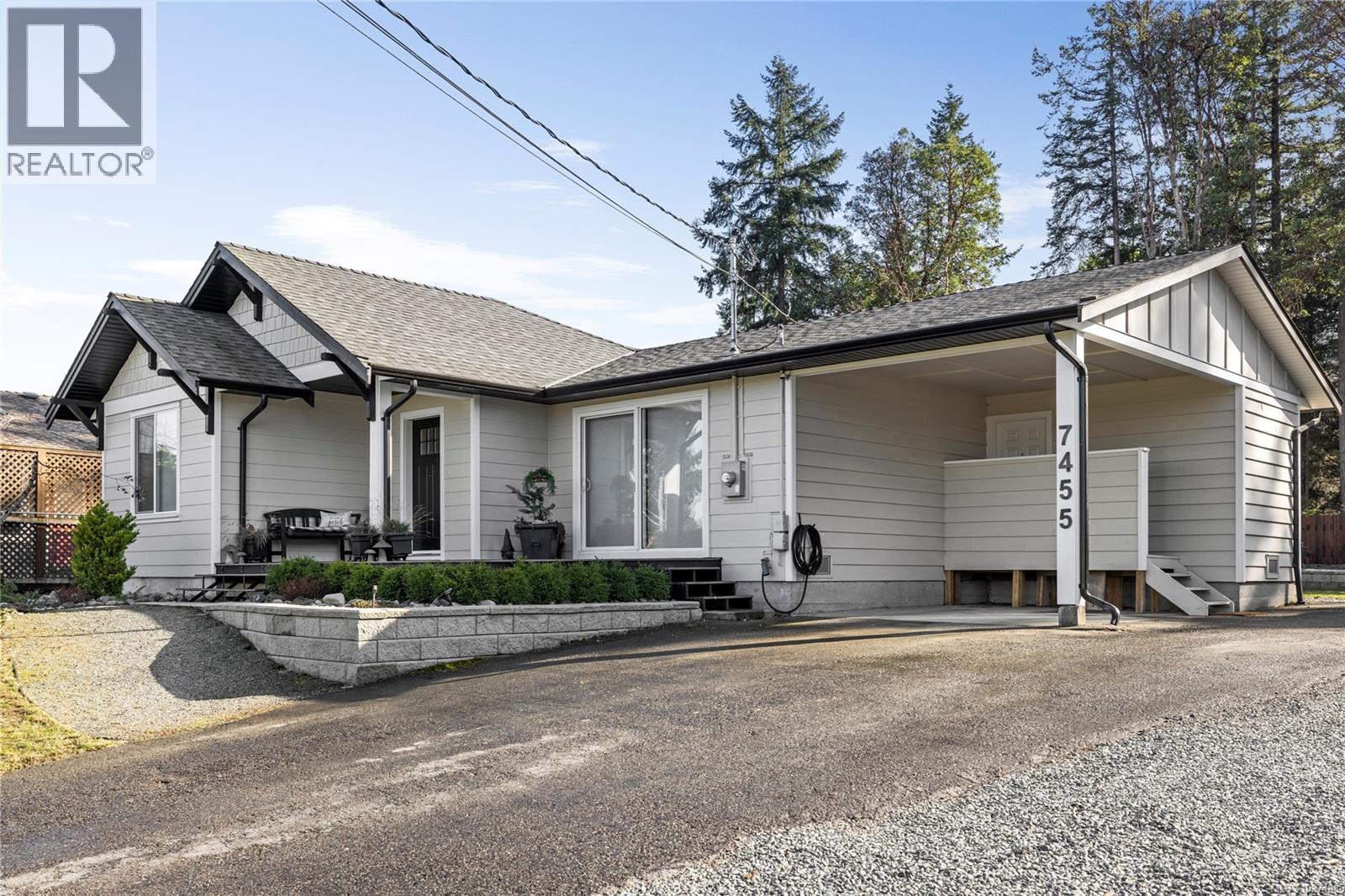 7455 CLARK CRES - 49