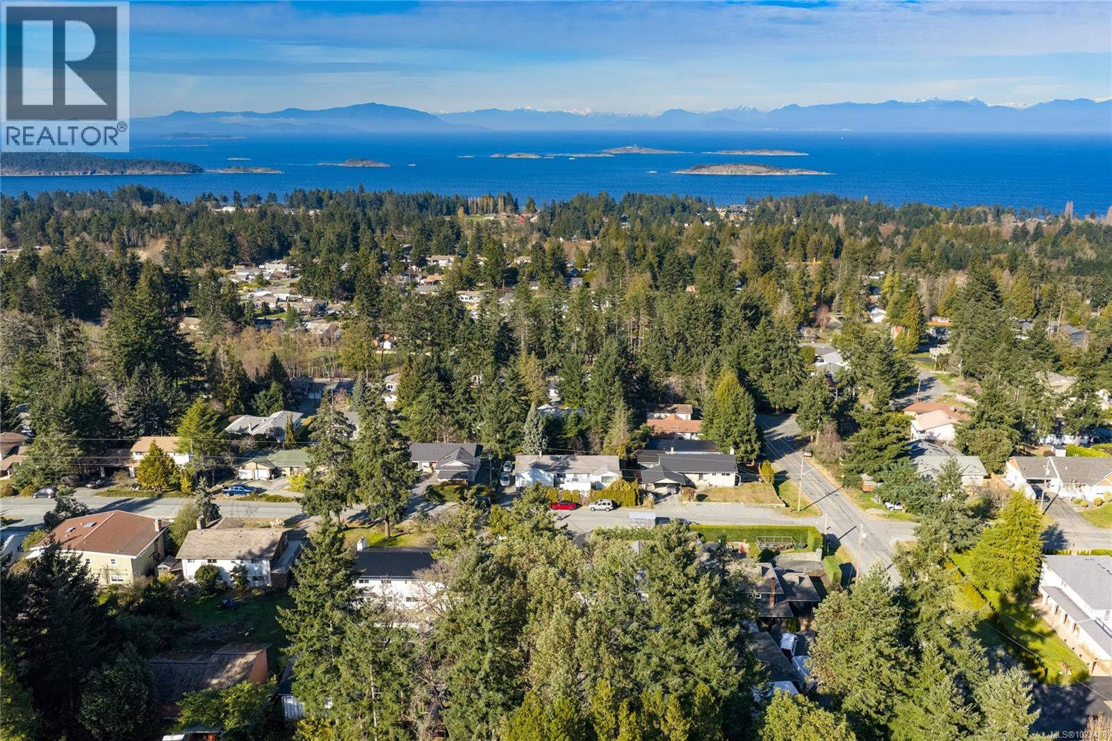 7455 CLARK CRES - 58