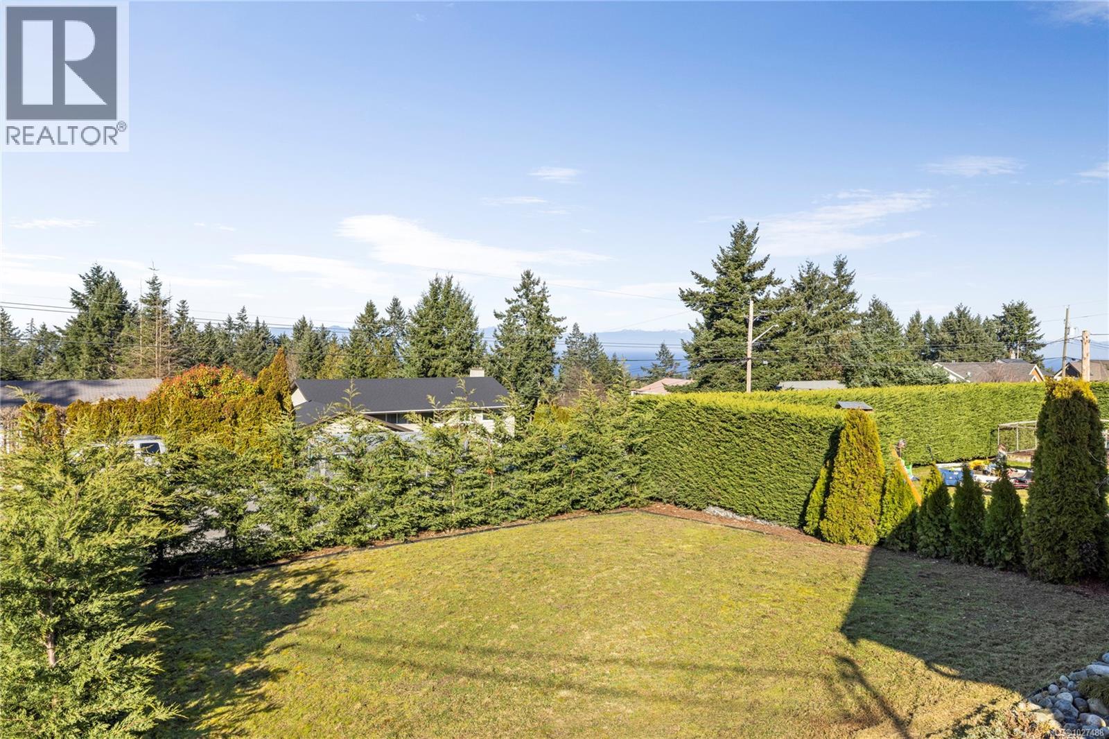 7455 CLARK CRES - 52