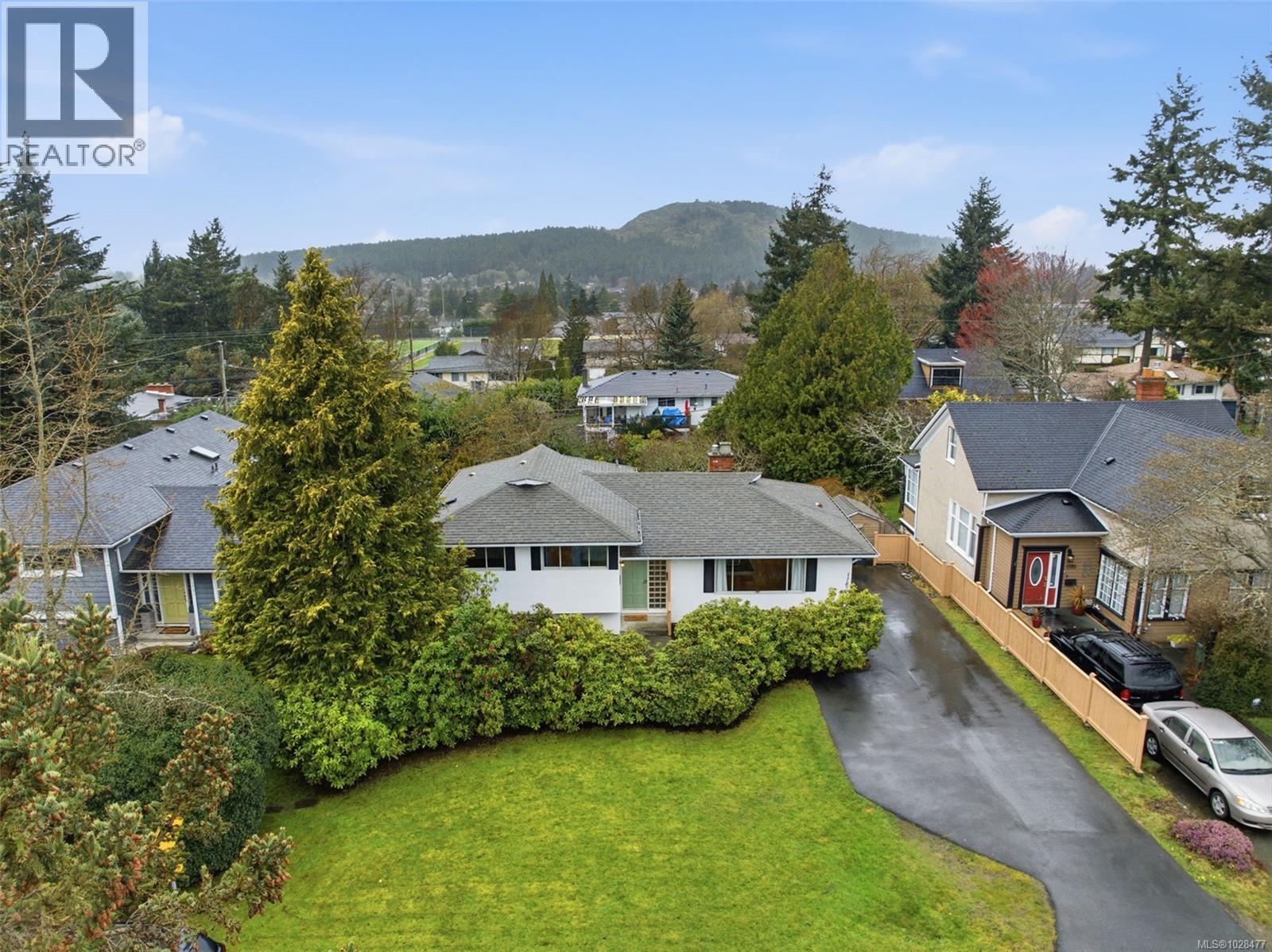  1787 Penshurst Road, Saanich