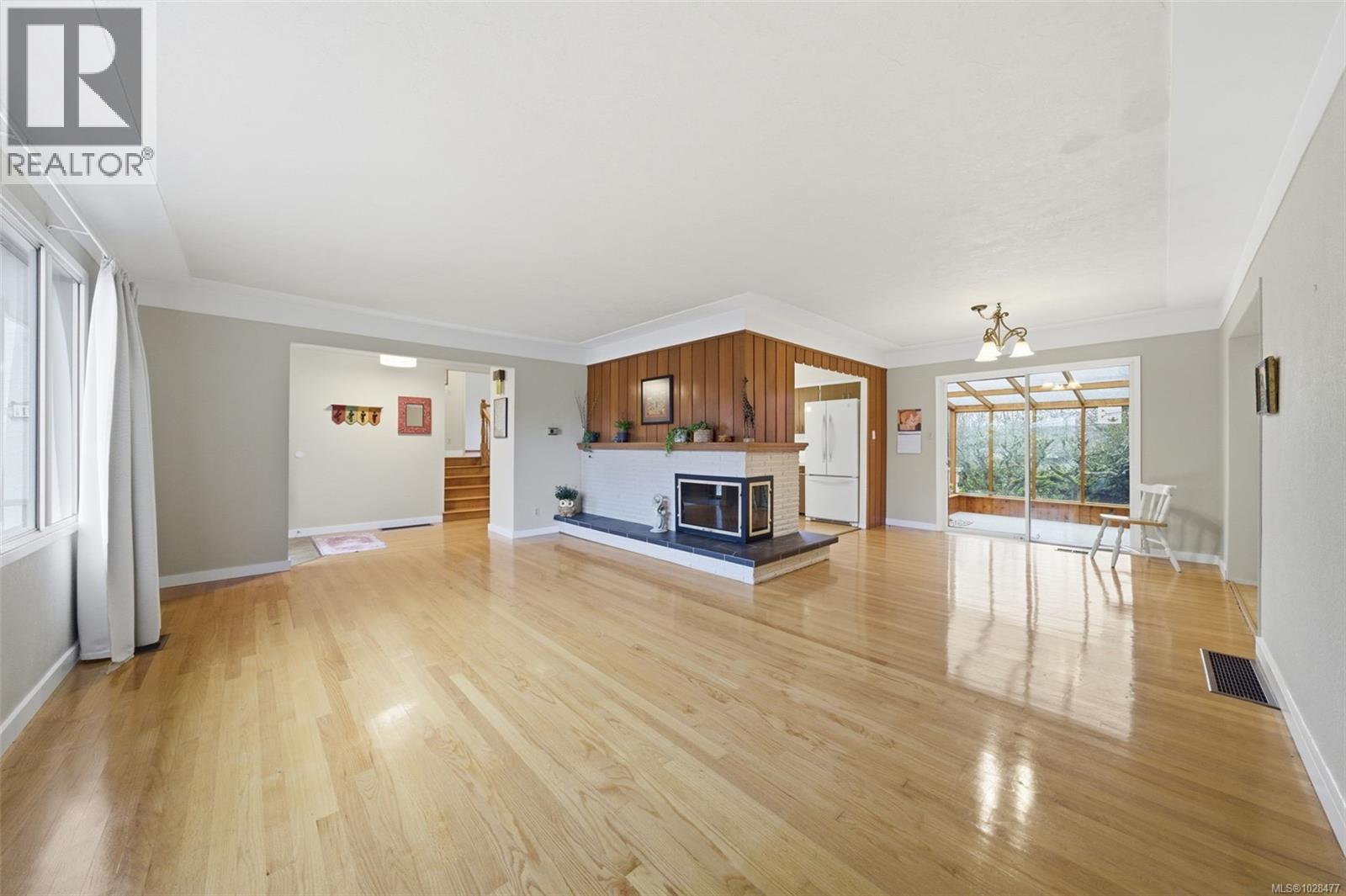 1787 PENSHURST RD - 12