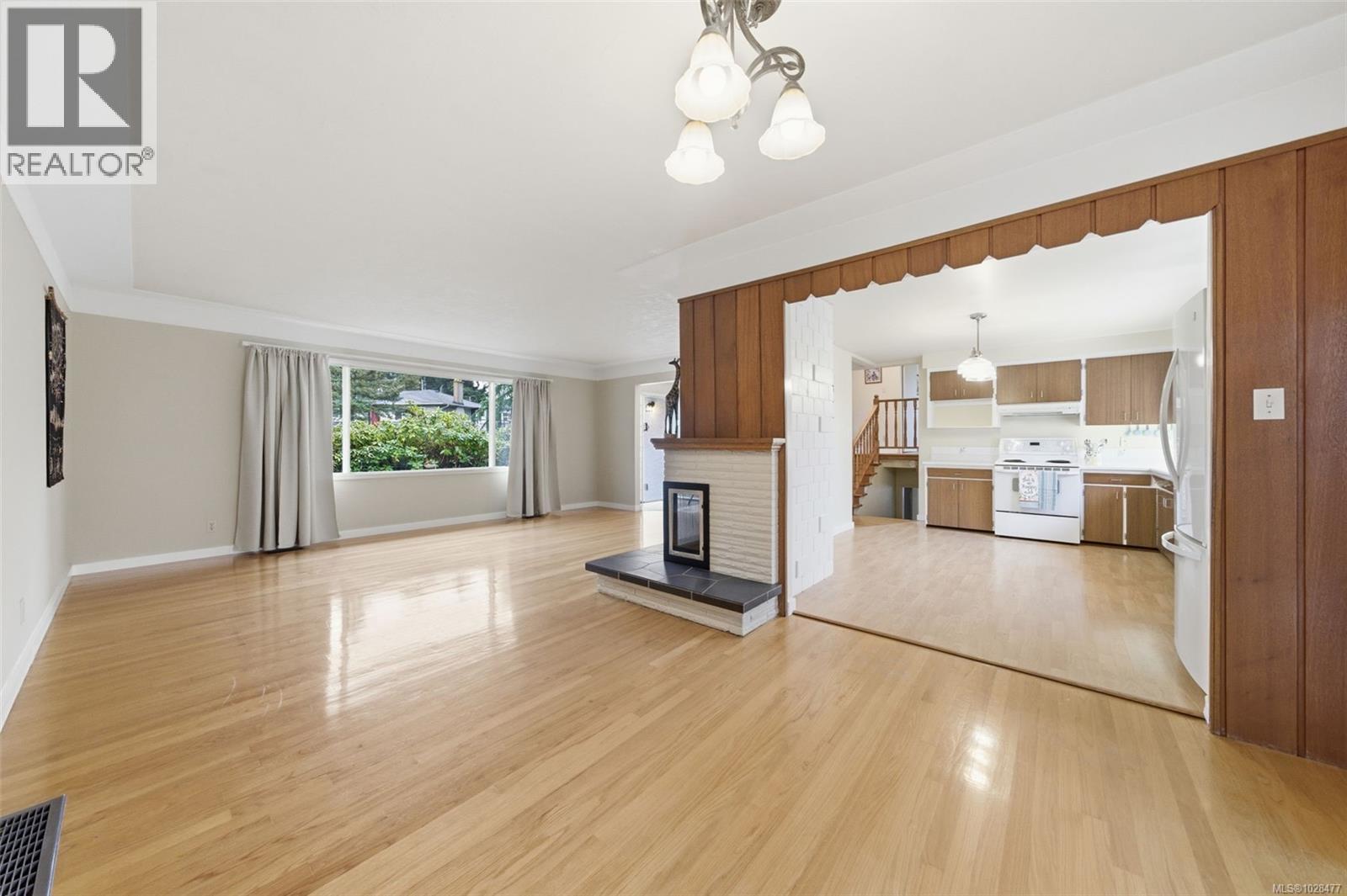 1787 PENSHURST RD - 16