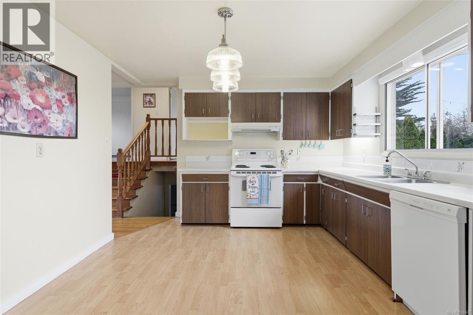 1787 PENSHURST RD - 17