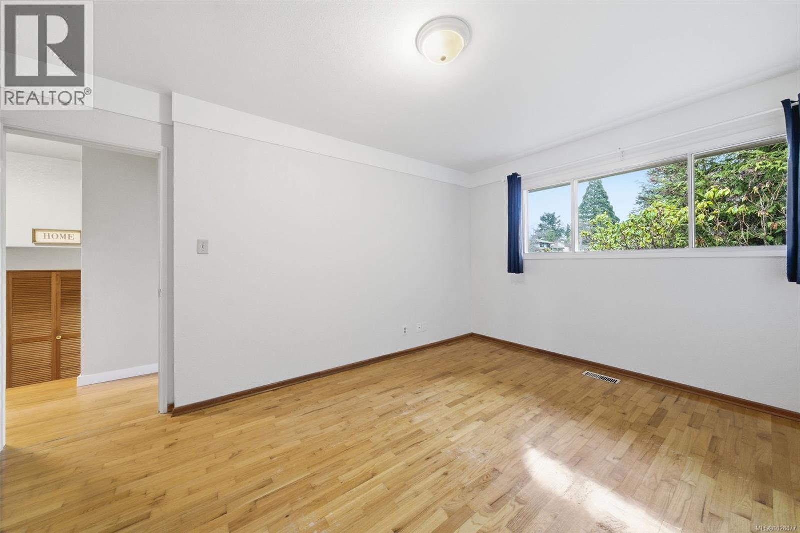 1787 PENSHURST RD - 22