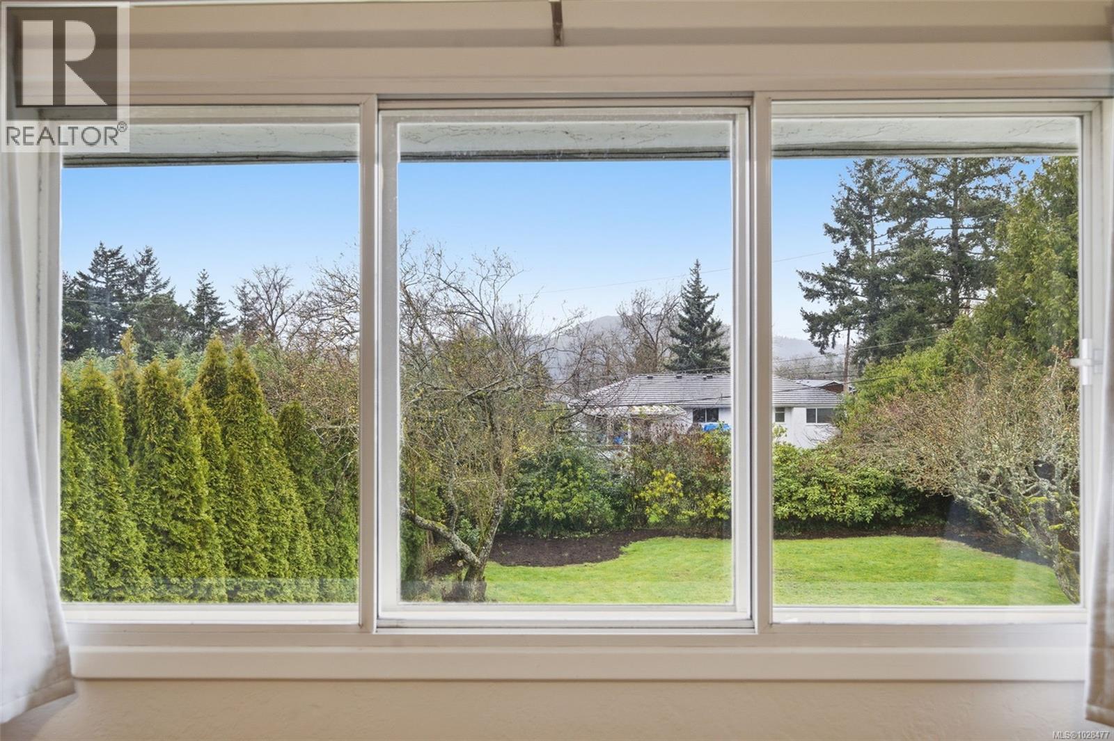 1787 PENSHURST RD - 25