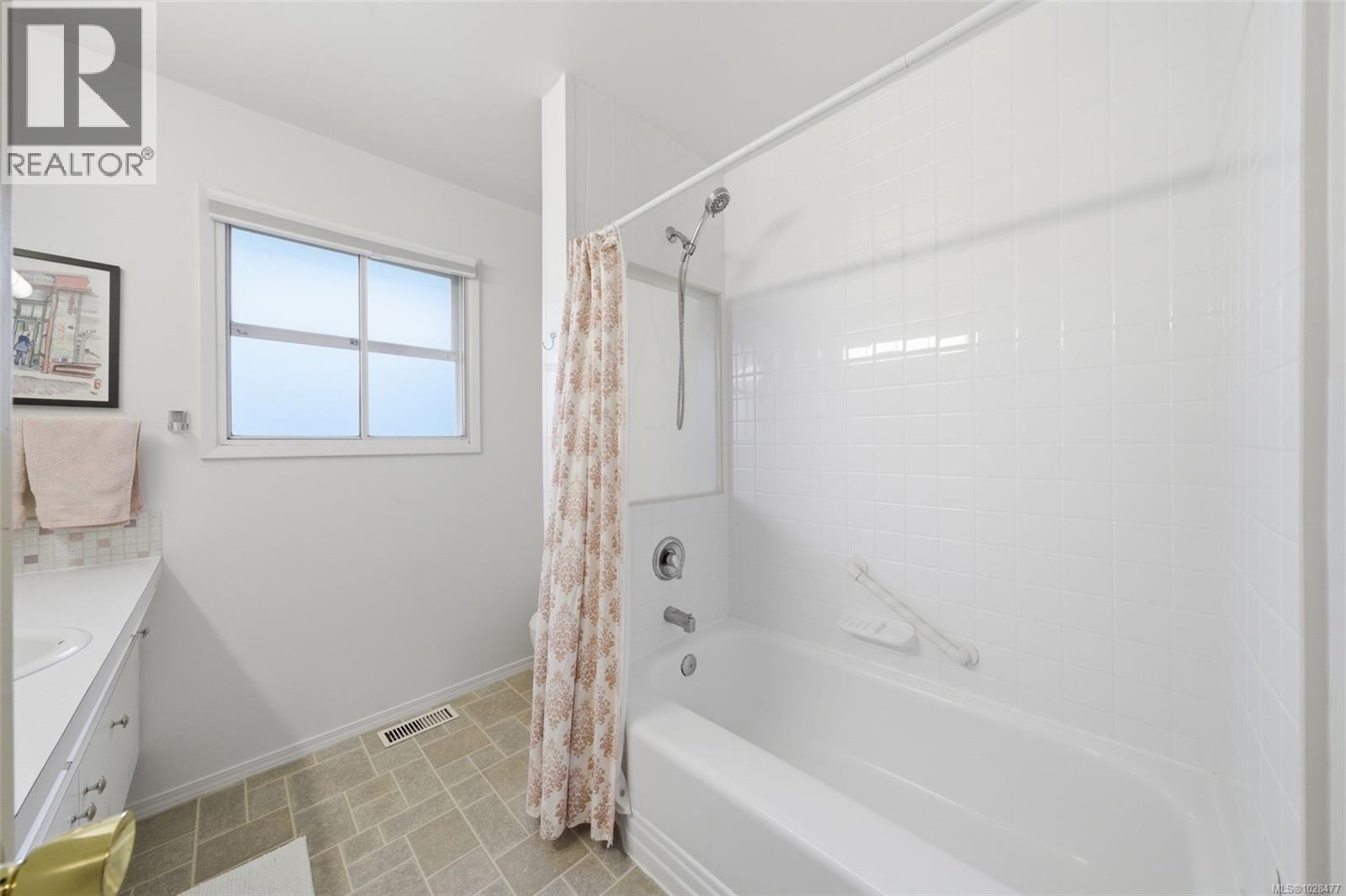 1787 PENSHURST RD - 28