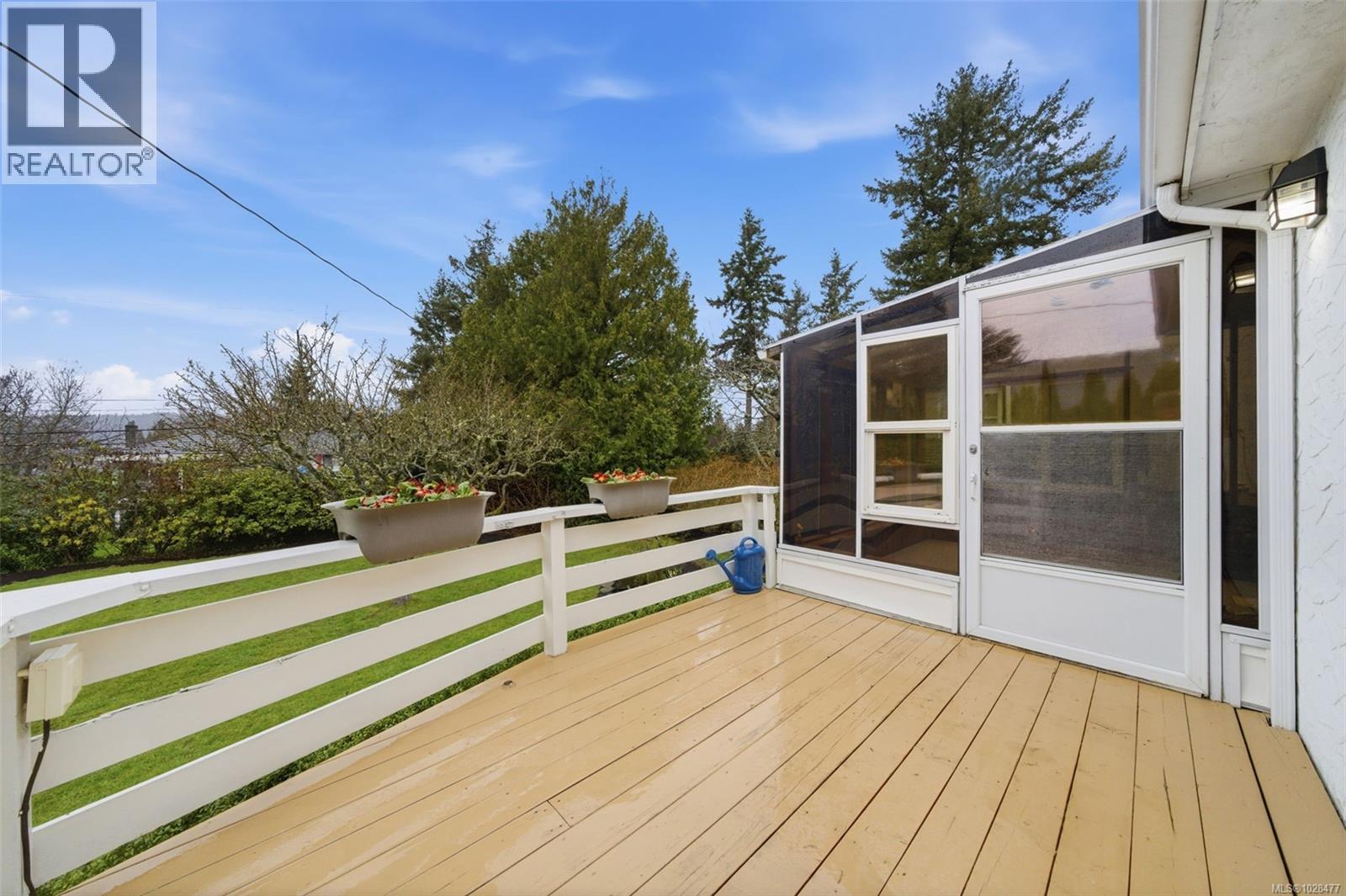 1787 PENSHURST RD - 32