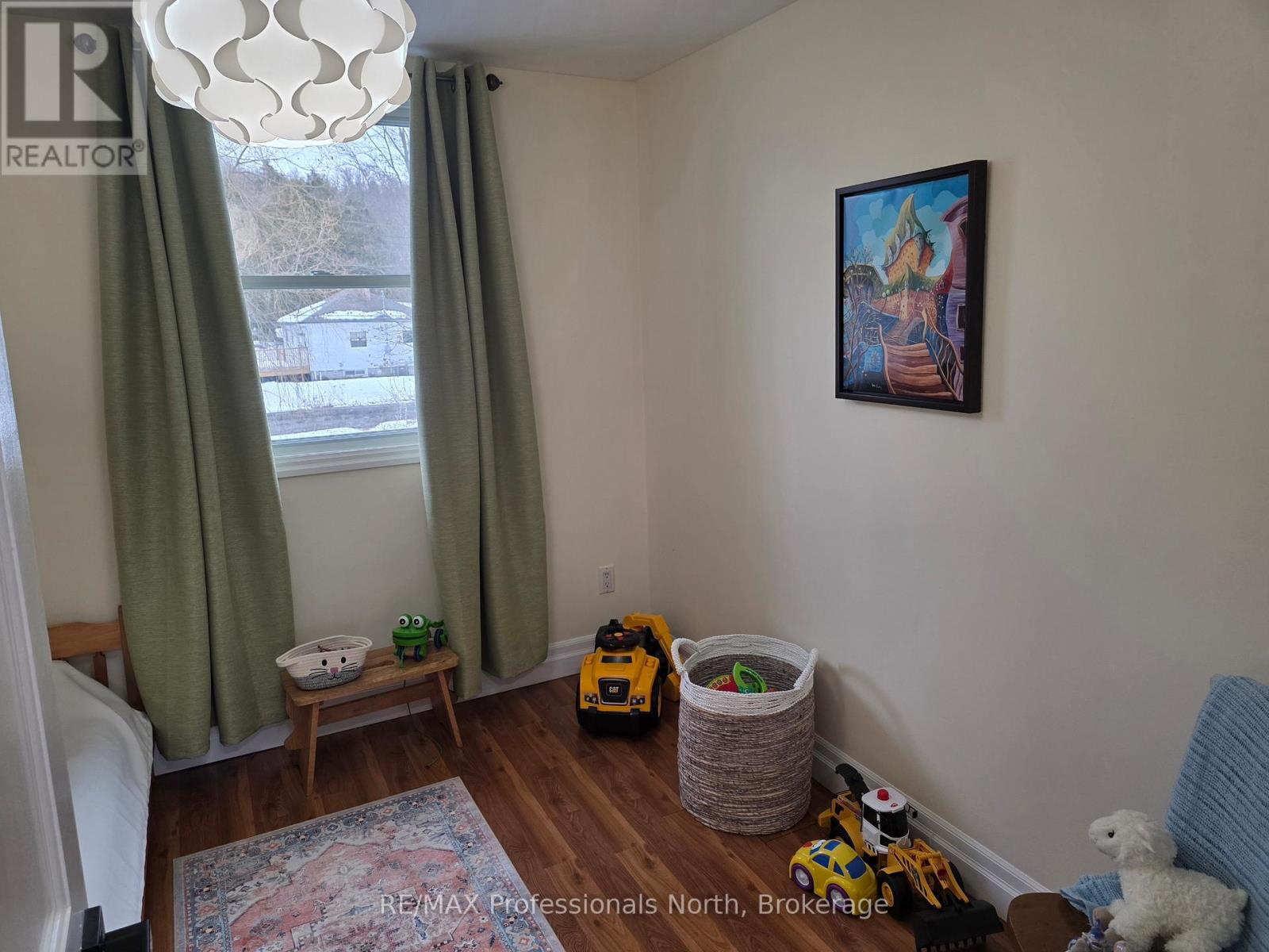 2nd Bedroom