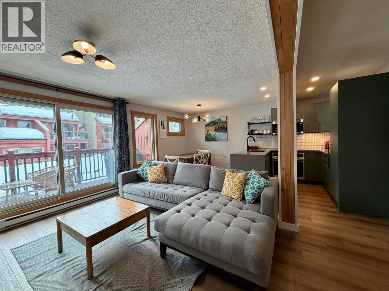 317 2030 Panorama Drive - main photo