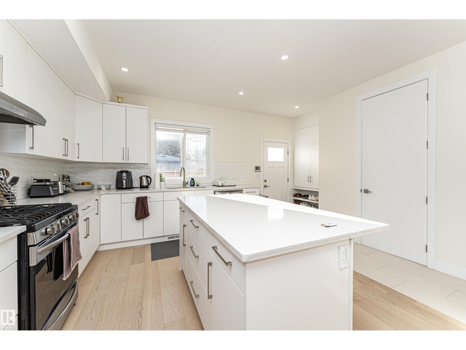 #2 11569 UNIVERSITY AV NW, Edmonton