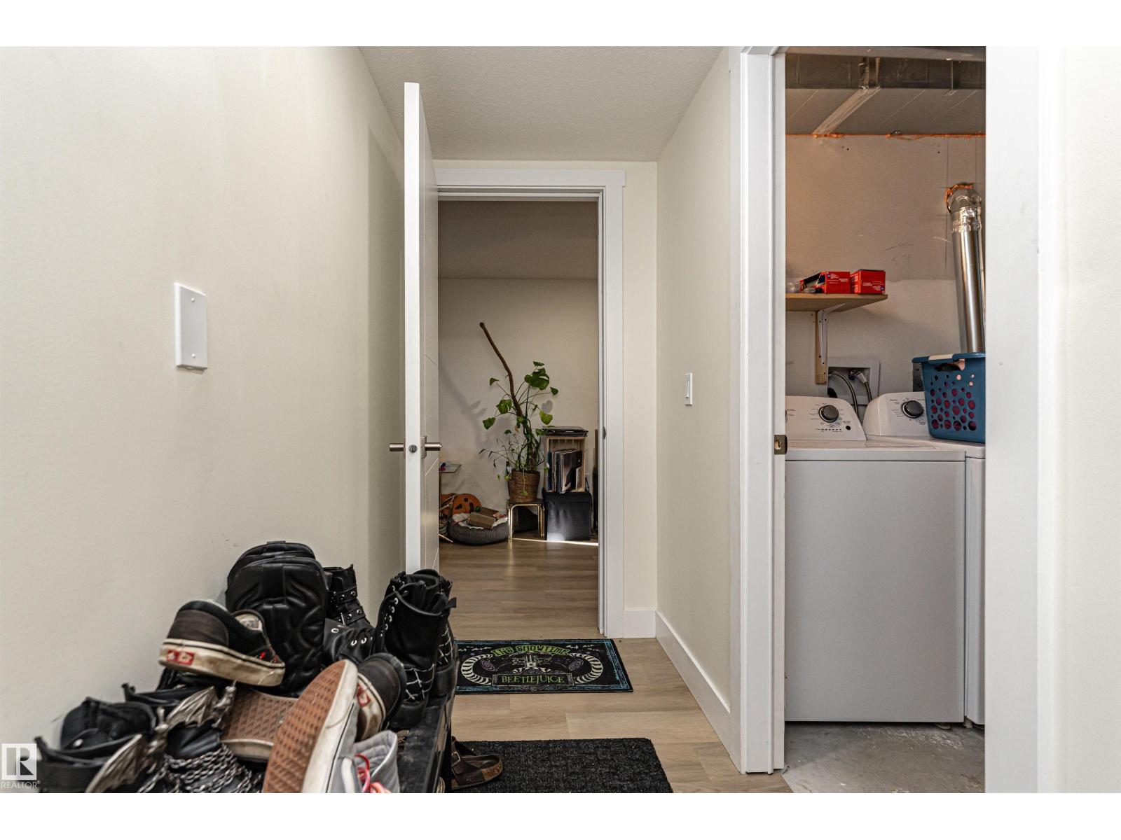 #2 11569 UNIVERSITY AV NW - 29