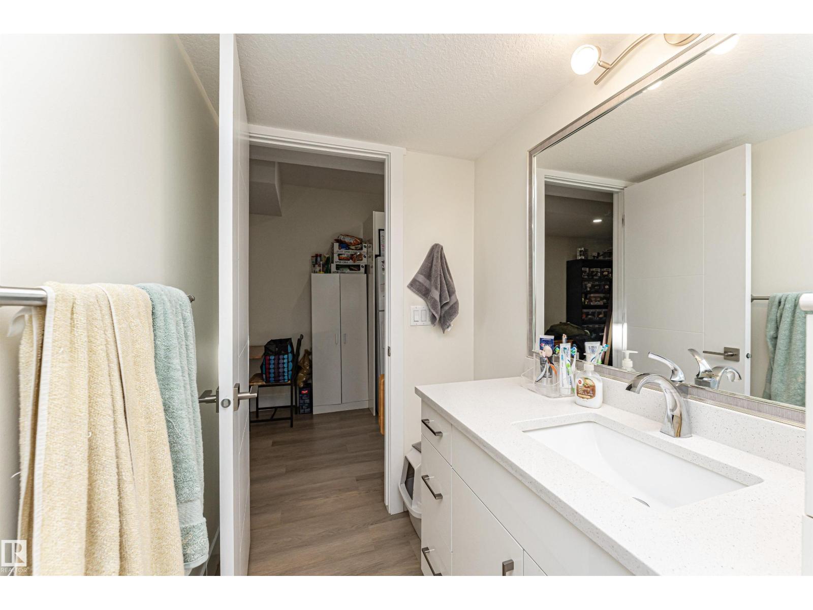 #2 11569 UNIVERSITY AV NW, Edmonton