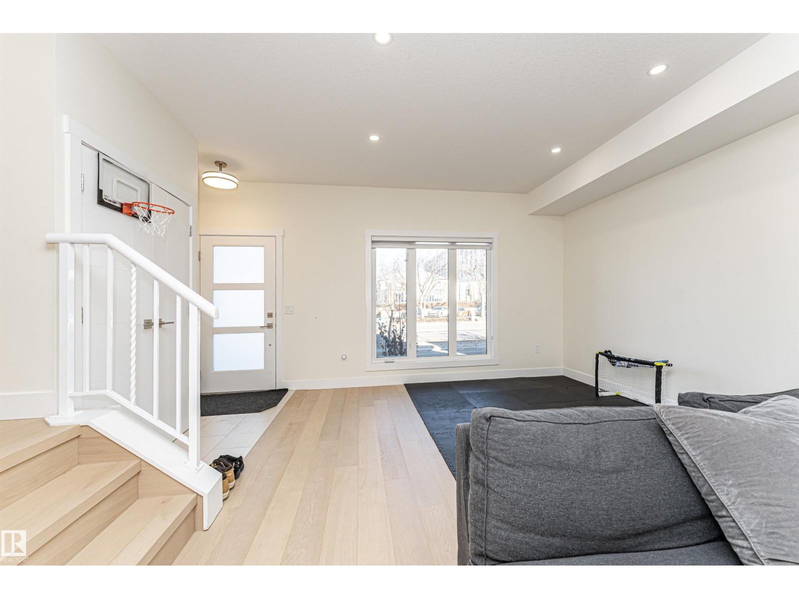 #2 11569 UNIVERSITY AV NW, Edmonton