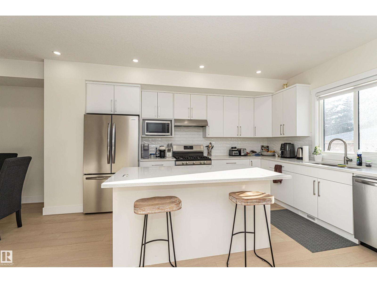 #2 11569 UNIVERSITY AV NW, Edmonton