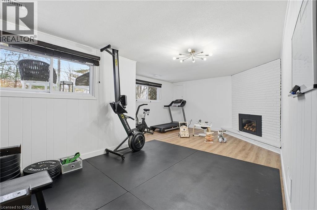 45 PARKSIDE Drive, Brantford, Ontario