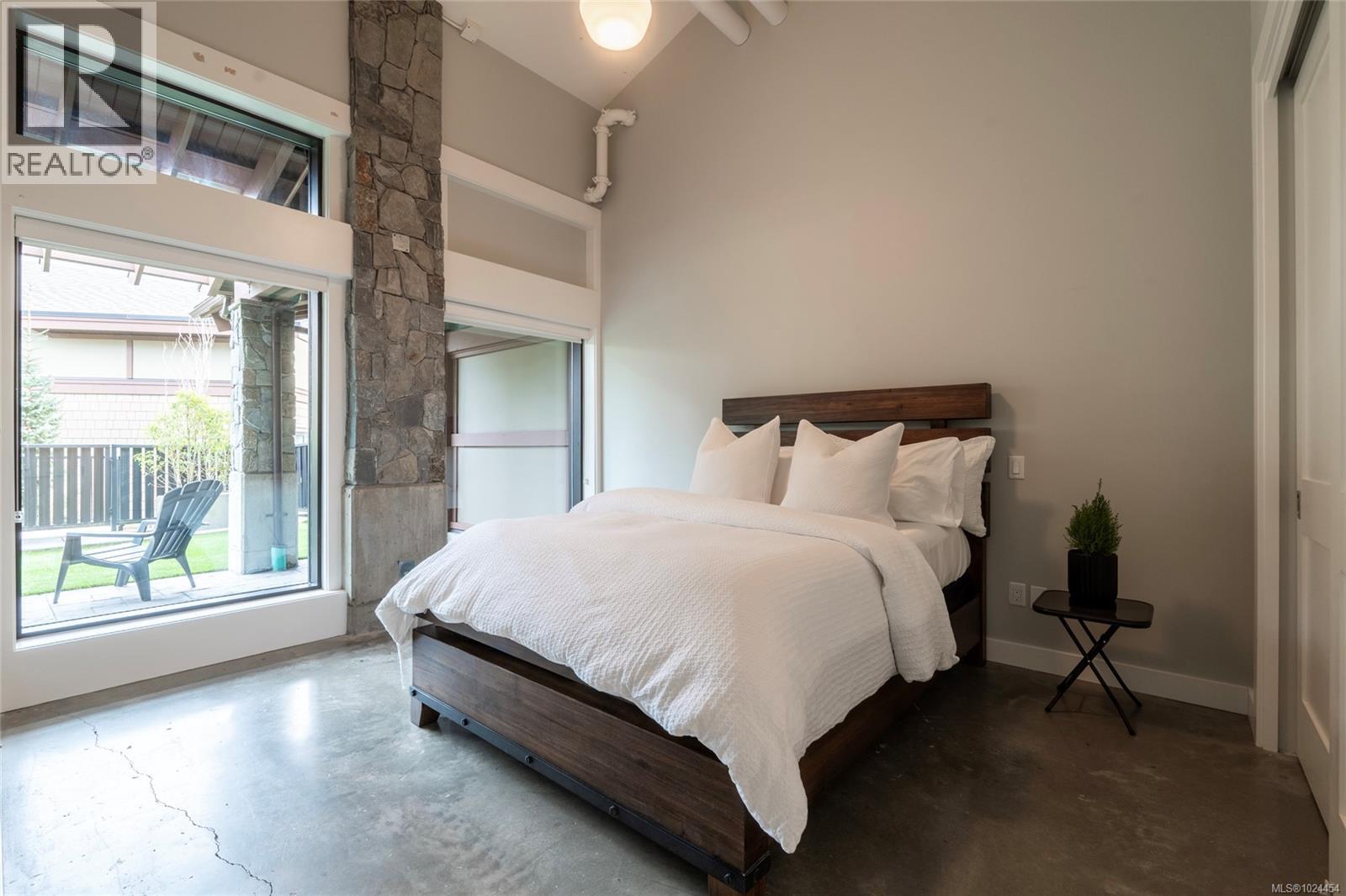 108 2049 Country Club Way, Langford