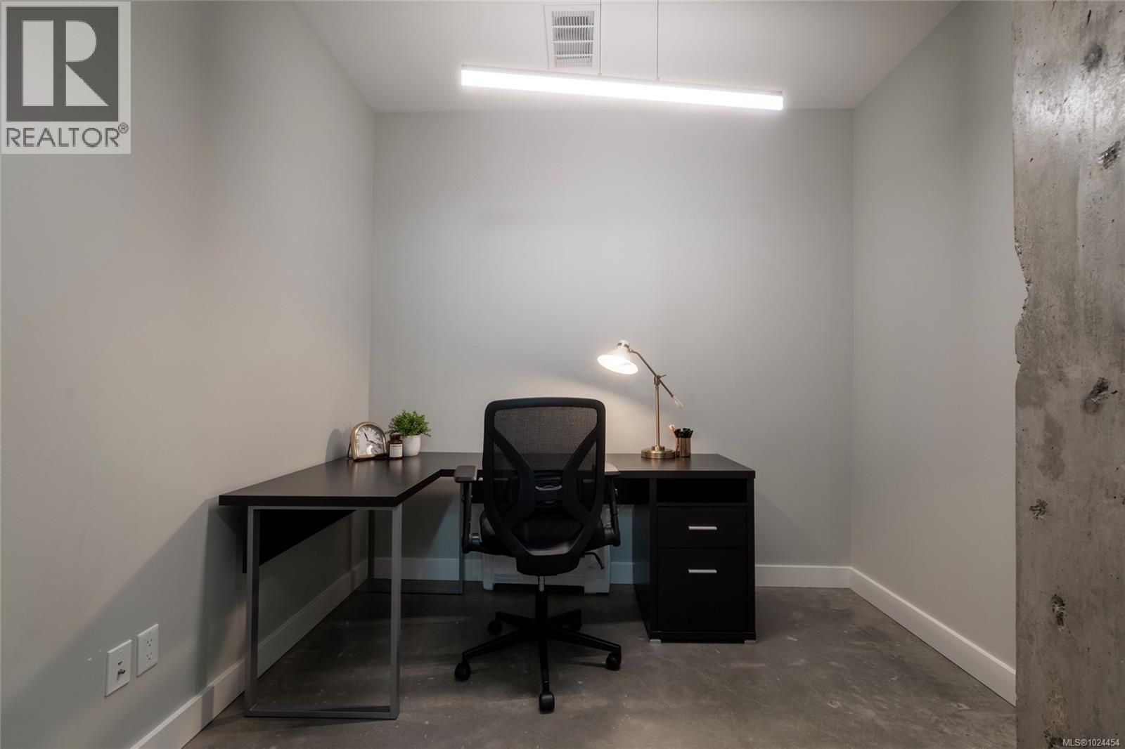 108 2049 Country Club Way, Langford