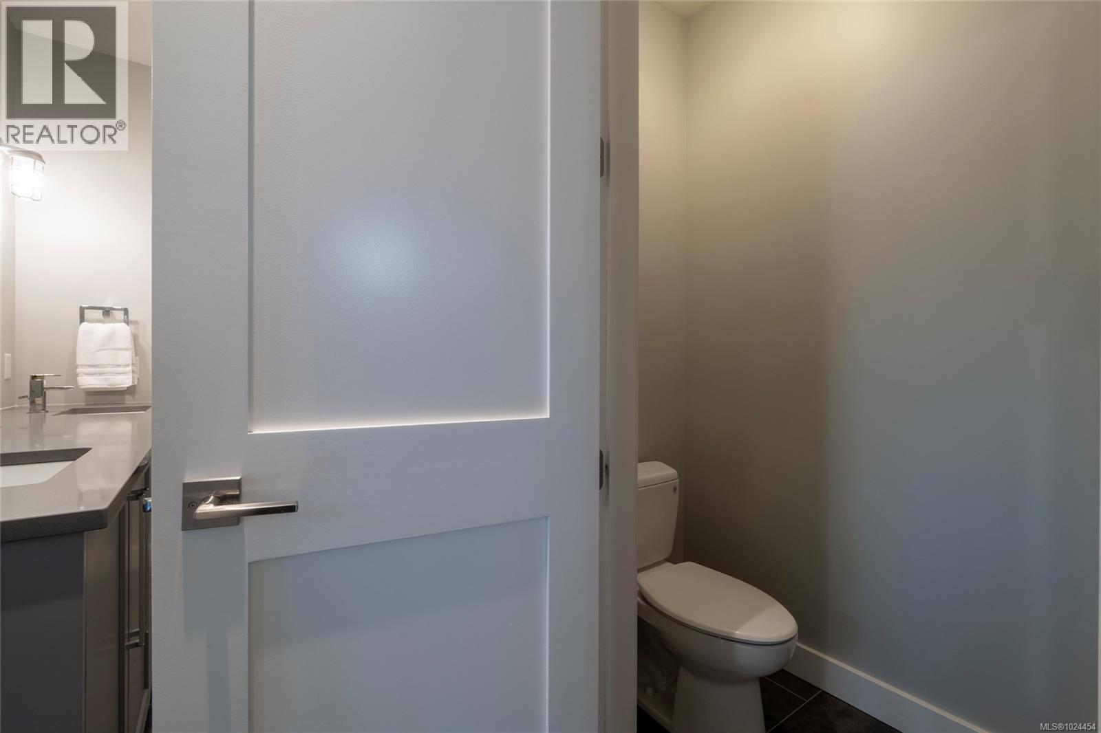 108 2049 Country Club Way, Langford