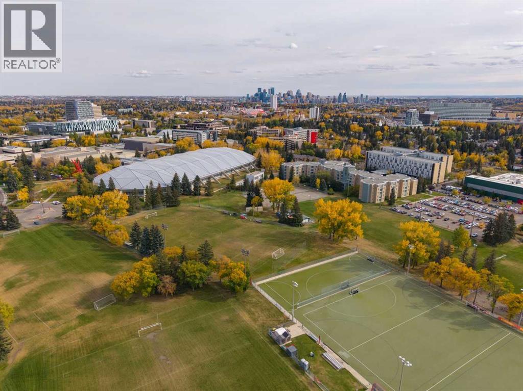 Single Family House for Sale in  Varmoor Road NW Varsity Calgary 