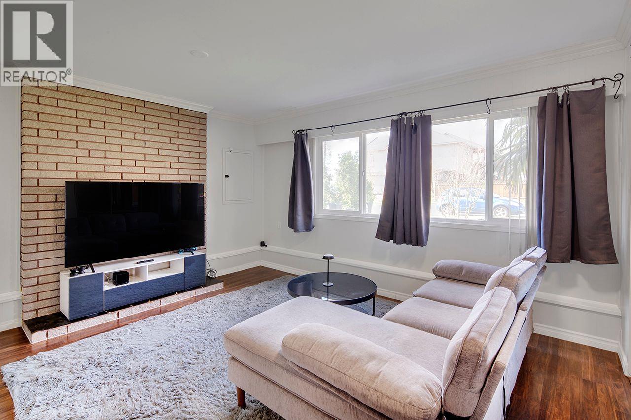 3436 WELLINGTON STREET, Port Coquitlam