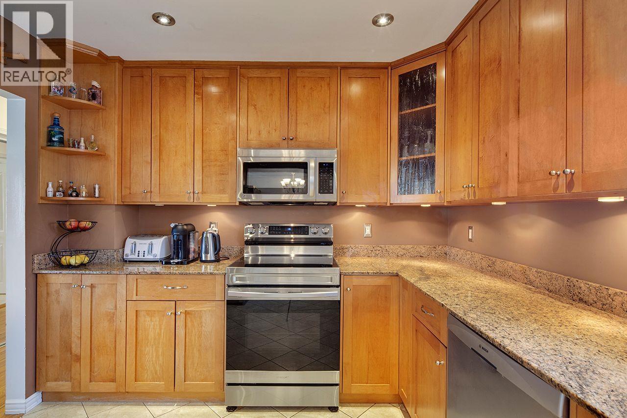 3436 WELLINGTON STREET, Port Coquitlam